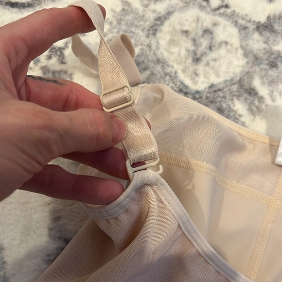 Sonryse Small Faja Compression Post Surgery Liposuction Tummy Tuck Bodysuit - Picture 9 of 11